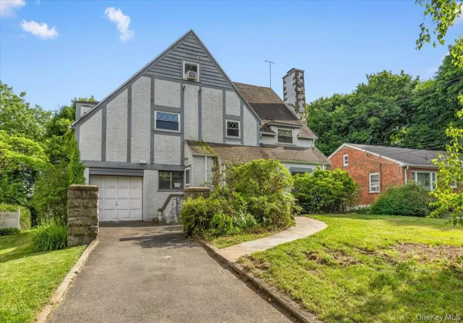 56 Northfield Road, New Rochelle, NY, 4 Bedrooms Bedrooms, 11 Rooms Rooms,3 BathroomsBathrooms,Residential,For Rent,Northfield,0,1008446 56 Northfield Road, New Rochelle, NY, 4 Bedrooms Bedrooms, 11 Rooms Rooms,3 BathroomsBathrooms,Residential,For Rent,Northfield,0,1008446