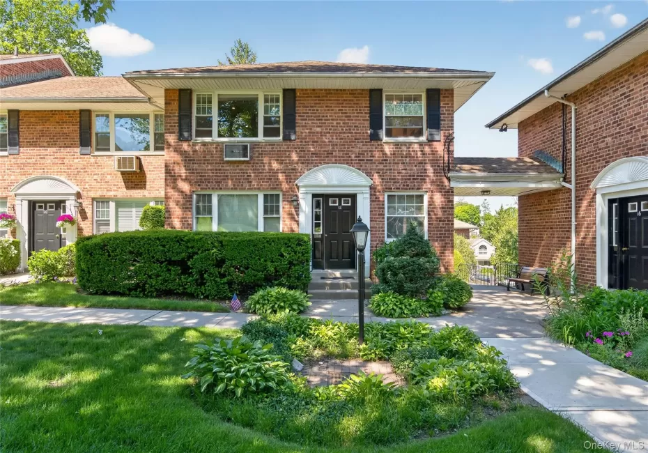 18U Madison Park Gardens, North Hempstead, NY, 2 Bedrooms Bedrooms, 4 Rooms Rooms,1 BathroomBathrooms,Residential,For Rent,Madison Park Gardens,0,1008532 18U Madison Park Gardens, North Hempstead, NY, 2 Bedrooms Bedrooms, 4 Rooms Rooms,1 BathroomBathrooms,Residential,For Rent,Madison Park Gardens,0,1008532