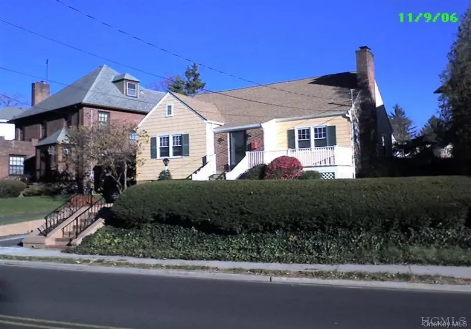 This beautiful 3-bedroom Cape boasts all the modern comforts with charm. Walk to schools and park. Easily accessible near main roads, but still a quiet neighborhood. This beautiful 3-bedroom Cape boasts all the modern comforts with charm. Walk to schools and park. Easily accessible near main roads, but still a quiet neighborhood.