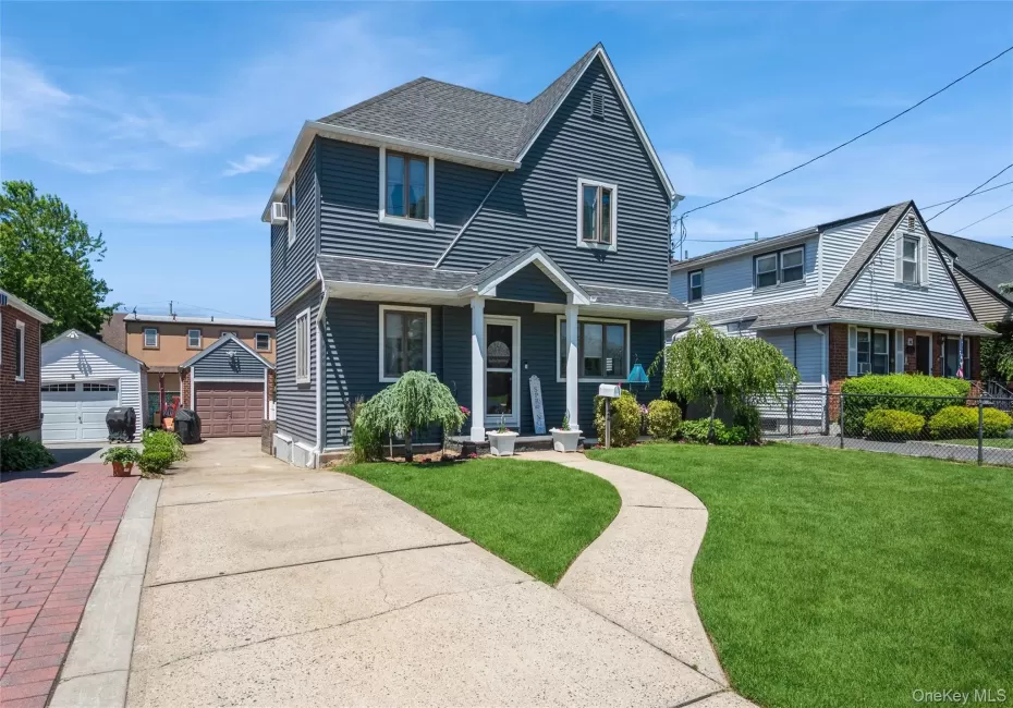 24 Commonwealth Street, Hempstead, NY, 3 Bedrooms Bedrooms, 6 Rooms Rooms,2 BathroomsBathrooms,Residential,For Rent,Commonwealth,0,1003789 24 Commonwealth Street, Hempstead, NY, 3 Bedrooms Bedrooms, 6 Rooms Rooms,2 BathroomsBathrooms,Residential,For Rent,Commonwealth,0,1003789