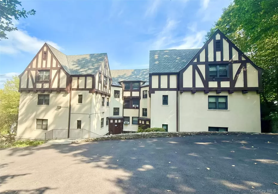 64 Kensington Road, Eastchester, NY, 2 Bedrooms Bedrooms, 4 Rooms Rooms,1 BathroomBathrooms,Residential Lease,For Rent,Kensington,0,1003087 64 Kensington Road, Eastchester, NY, 2 Bedrooms Bedrooms, 4 Rooms Rooms,1 BathroomBathrooms,Residential Lease,For Rent,Kensington,0,1003087