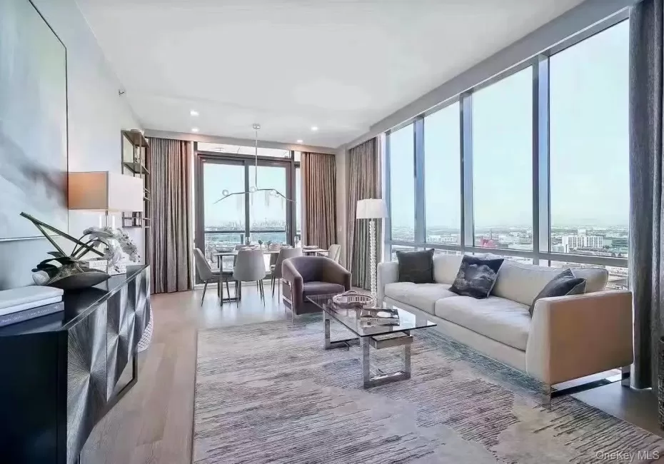 33-66 Farrington, New York, NY, 2 Bedrooms Bedrooms, 5 Rooms Rooms,2 BathroomsBathrooms,Residential,For Rent,Farrington,0,KEY1009415 33-66 Farrington, New York, NY, 2 Bedrooms Bedrooms, 5 Rooms Rooms,2 BathroomsBathrooms,Residential,For Rent,Farrington,0,KEY1009415