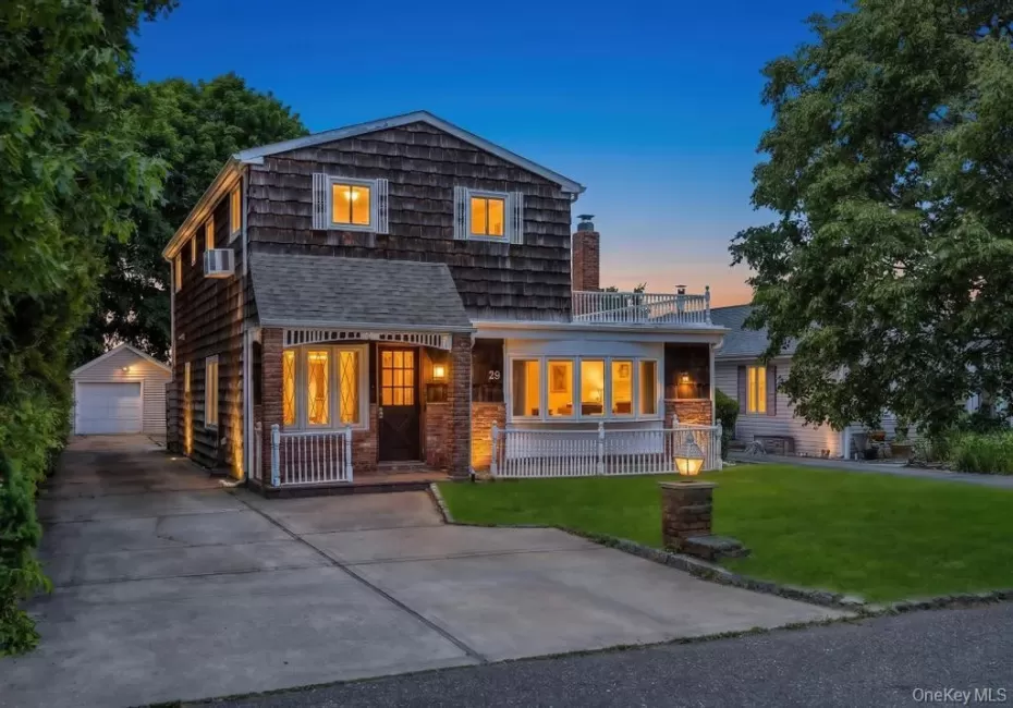 29 Pearsall Street, Babylon, NY, 4 Bedrooms Bedrooms, 7 Rooms Rooms,2 BathroomsBathrooms,Residential,For Rent,Pearsall,0,1009346 29 Pearsall Street, Babylon, NY, 4 Bedrooms Bedrooms, 7 Rooms Rooms,2 BathroomsBathrooms,Residential,For Rent,Pearsall,0,1009346