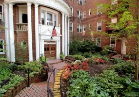 118-11 84th Avenue, New York, NY, 3 Rooms Rooms,1 BathroomBathrooms,Residential,For Rent,84th,0,1008964 118-11 84th Avenue, New York, NY, 3 Rooms Rooms,1 BathroomBathrooms,Residential,For Rent,84th,0,1008964