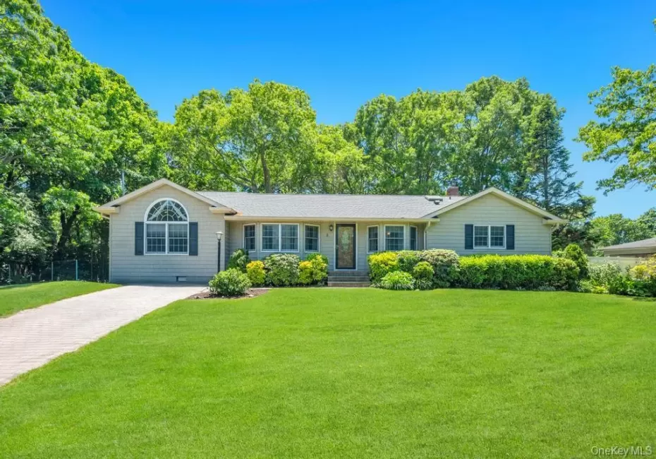 8 Camille Lane, Islip, NY, 3 Bedrooms Bedrooms, 7 Rooms Rooms,2 BathroomsBathrooms,Residential,For Rent,Camille,0,1006895 8 Camille Lane, Islip, NY, 3 Bedrooms Bedrooms, 7 Rooms Rooms,2 BathroomsBathrooms,Residential,For Rent,Camille,0,1006895