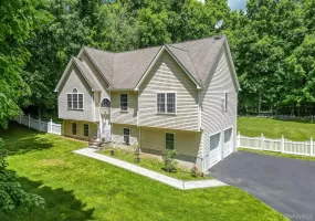 36 Front Street, Carmel, NY, 4 Bedrooms Bedrooms, 12 Rooms Rooms,3 BathroomsBathrooms,Residential,For Rent,Front,0,983327 36 Front Street, Carmel, NY, 4 Bedrooms Bedrooms, 12 Rooms Rooms,3 BathroomsBathrooms,Residential,For Rent,Front,0,983327