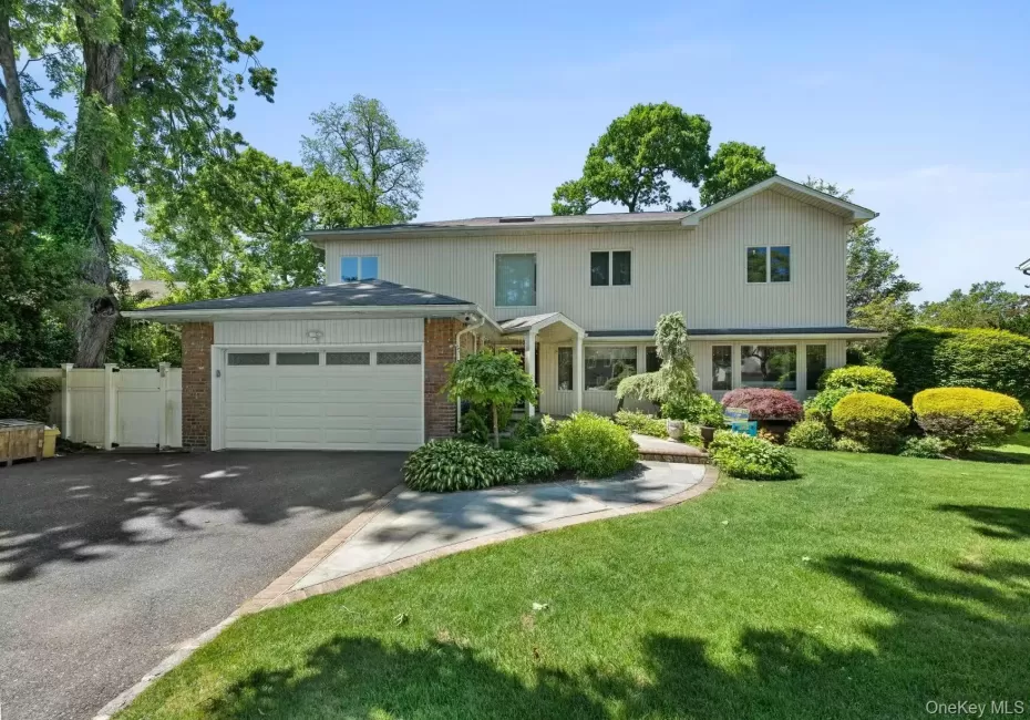 24 Holly Lane, Oyster Bay, NY, 5 Bedrooms Bedrooms, 12 Rooms Rooms,4 BathroomsBathrooms,Residential,For Rent,Holly,0,1008722 24 Holly Lane, Oyster Bay, NY, 5 Bedrooms Bedrooms, 12 Rooms Rooms,4 BathroomsBathrooms,Residential,For Rent,Holly,0,1008722