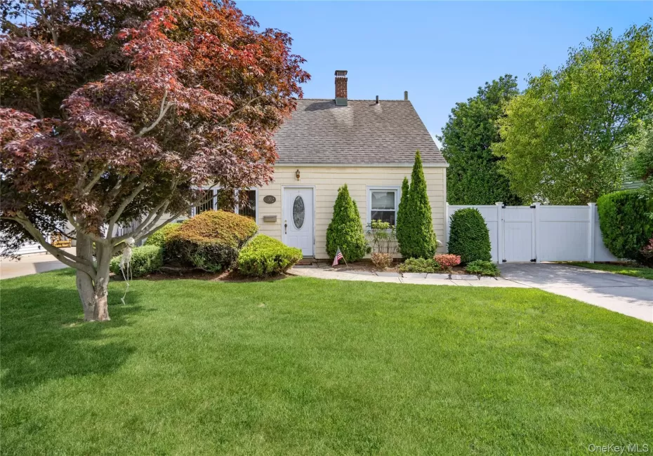 30 Crag Lane, Hempstead, NY, 4 Bedrooms Bedrooms, 8 Rooms Rooms,2 BathroomsBathrooms,Residential,For Rent,Crag,0,1007289 30 Crag Lane, Hempstead, NY, 4 Bedrooms Bedrooms, 8 Rooms Rooms,2 BathroomsBathrooms,Residential,For Rent,Crag,0,1007289