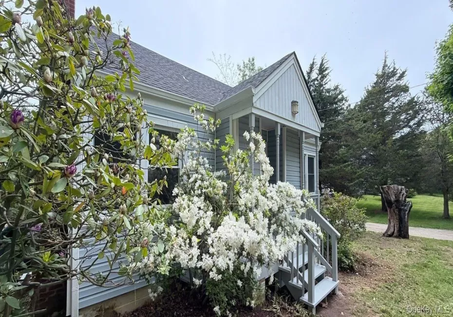 6900 Main Bayview Road, Southold, NY, 2 Bedrooms Bedrooms, 4 Rooms Rooms,1 BathroomBathrooms,Residential,For Rent,Main Bayview,0,1007215 6900 Main Bayview Road, Southold, NY, 2 Bedrooms Bedrooms, 4 Rooms Rooms,1 BathroomBathrooms,Residential,For Rent,Main Bayview,0,1007215