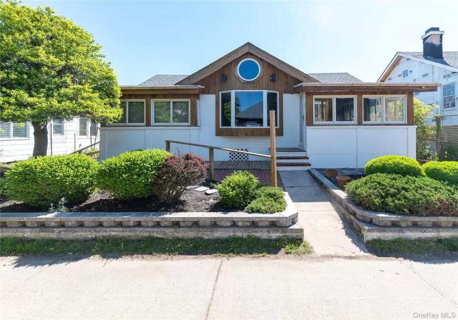 28 Ocean Road, Islip, NY, 4 Bedrooms Bedrooms, 6 Rooms Rooms,1 BathroomBathrooms,Residential,For Rent,Ocean,0,KEY1008488 28 Ocean Road, Islip, NY, 4 Bedrooms Bedrooms, 6 Rooms Rooms,1 BathroomBathrooms,Residential,For Rent,Ocean,0,KEY1008488