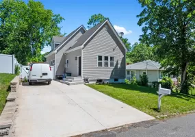 9 Pinedale Avenue, Brookhaven, NY, 3 Bedrooms Bedrooms, 5 Rooms Rooms,3 BathroomsBathrooms,Residential,For Rent,Pinedale,0,1009878 9 Pinedale Avenue, Brookhaven, NY, 3 Bedrooms Bedrooms, 5 Rooms Rooms,3 BathroomsBathrooms,Residential,For Rent,Pinedale,0,1009878
