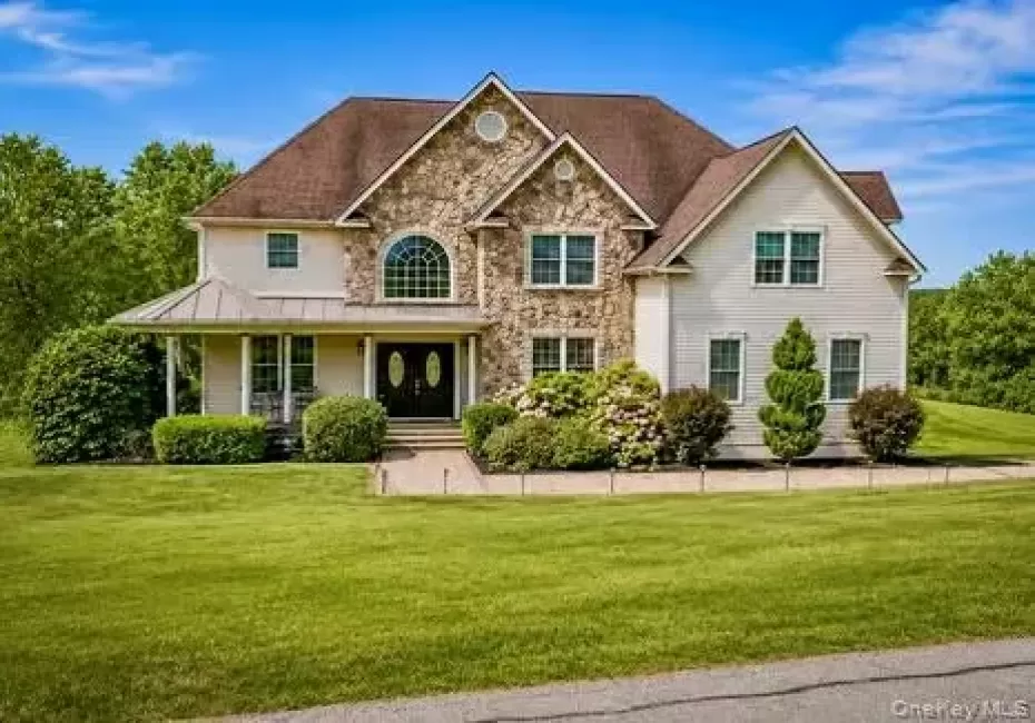 15 Christina Way, Marlboro, NY, 4 Bedrooms Bedrooms, 8 Rooms Rooms,3 BathroomsBathrooms,Residential,For Rent,Christina,0,1009780 15 Christina Way, Marlboro, NY, 4 Bedrooms Bedrooms, 8 Rooms Rooms,3 BathroomsBathrooms,Residential,For Rent,Christina,0,1009780