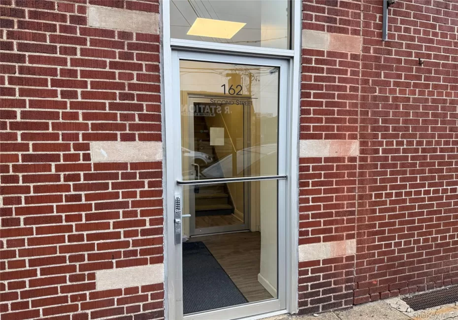 162 2nd Street, Hempstead, NY, 2 Bedrooms Bedrooms, 4 Rooms Rooms,1 BathroomBathrooms,Residential Lease,For Rent,2nd,0,1010054 162 2nd Street, Hempstead, NY, 2 Bedrooms Bedrooms, 4 Rooms Rooms,1 BathroomBathrooms,Residential Lease,For Rent,2nd,0,1010054