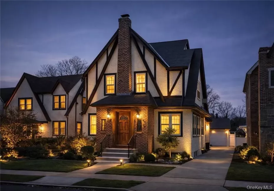 8515 Wareham Place, New York, NY, 5 Bedrooms Bedrooms, 9 Rooms Rooms,1 BathroomBathrooms,Residential,For Rent,Wareham,0,1010007 8515 Wareham Place, New York, NY, 5 Bedrooms Bedrooms, 9 Rooms Rooms,1 BathroomBathrooms,Residential,For Rent,Wareham,0,1010007