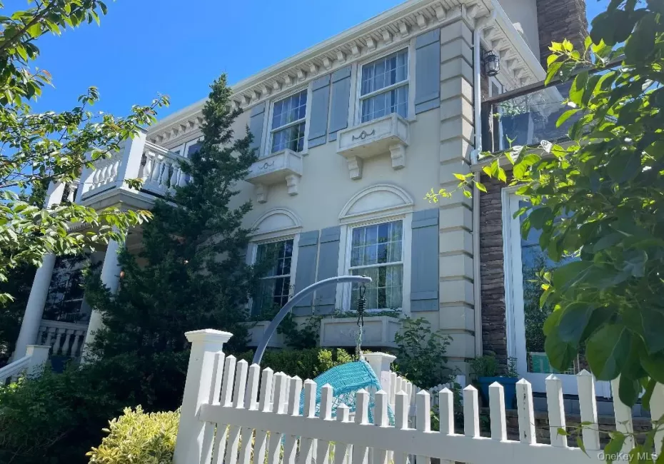 88 Dutchess Boulevard, Hempstead, NY, 3 Bedrooms Bedrooms, 8 Rooms Rooms,3 BathroomsBathrooms,Residential Lease,For Rent,Dutchess,0,1008721 88 Dutchess Boulevard, Hempstead, NY, 3 Bedrooms Bedrooms, 8 Rooms Rooms,3 BathroomsBathrooms,Residential Lease,For Rent,Dutchess,0,1008721