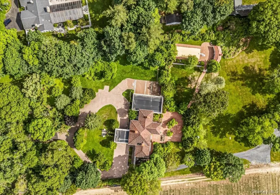 952 Cedar Swamp, Oyster Bay, NY, 7 Bedrooms Bedrooms, 12 Rooms Rooms,6 BathroomsBathrooms,Residential,For Rent,Cedar Swamp,0,1009813 952 Cedar Swamp, Oyster Bay, NY, 7 Bedrooms Bedrooms, 12 Rooms Rooms,6 BathroomsBathrooms,Residential,For Rent,Cedar Swamp,0,1009813