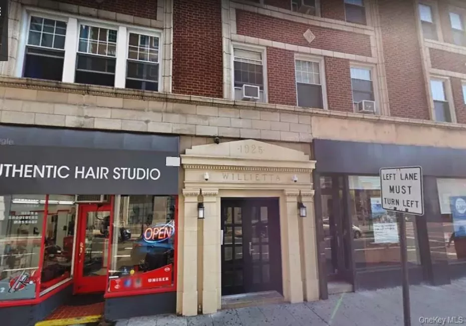 196 Martine Avenue, White Plains, NY, 3 Bedrooms Bedrooms, 6 Rooms Rooms,2 BathroomsBathrooms,Residential Lease,For Rent,Martine,0,1009771 196 Martine Avenue, White Plains, NY, 3 Bedrooms Bedrooms, 6 Rooms Rooms,2 BathroomsBathrooms,Residential Lease,For Rent,Martine,0,1009771