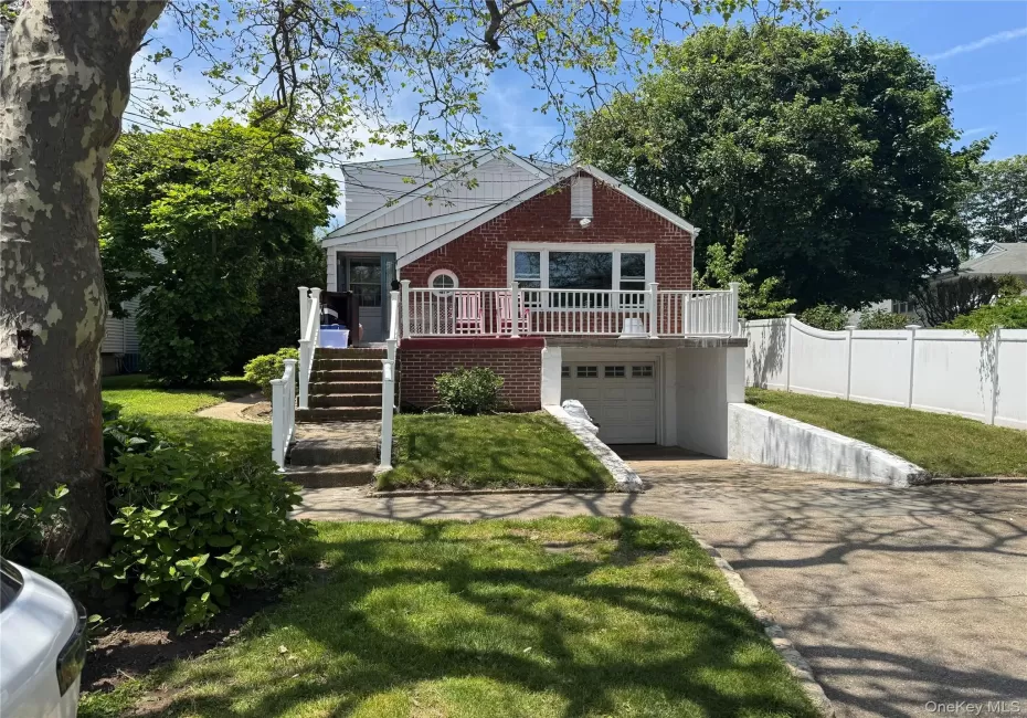123 Genesee Boulevard, Hempstead, NY, 4 Bedrooms Bedrooms, 5 Rooms Rooms,2 BathroomsBathrooms,Residential,For Rent,Genesee,0,1000758 123 Genesee Boulevard, Hempstead, NY, 4 Bedrooms Bedrooms, 5 Rooms Rooms,2 BathroomsBathrooms,Residential,For Rent,Genesee,0,1000758