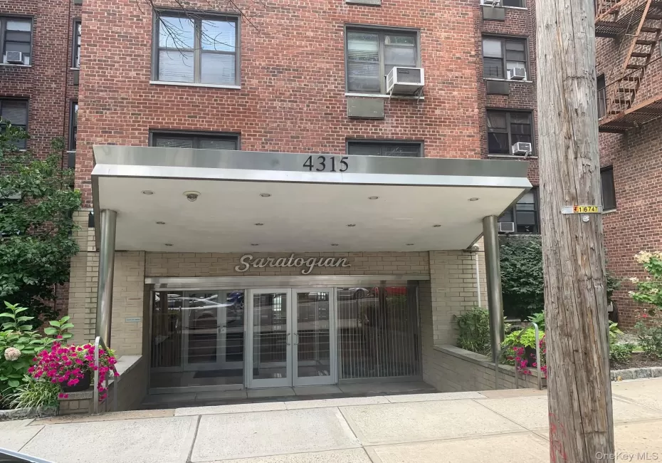 4315 Webster Avenue, New York, NY, 1 Bedroom Bedrooms, 3 Rooms Rooms,1 BathroomBathrooms,Residential,For Rent,Webster,0,920420 4315 Webster Avenue, New York, NY, 1 Bedroom Bedrooms, 3 Rooms Rooms,1 BathroomBathrooms,Residential,For Rent,Webster,0,920420