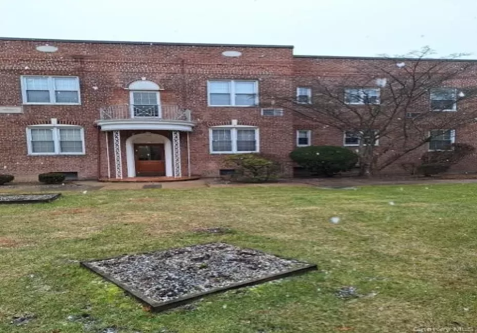 250 Central Avenue, Hempstead, NY, 2 Bedrooms Bedrooms, 5 Rooms Rooms,1 BathroomBathrooms,Residential,For Rent,Central,0,KEY952578 250 Central Avenue, Hempstead, NY, 2 Bedrooms Bedrooms, 5 Rooms Rooms,1 BathroomBathrooms,Residential,For Rent,Central,0,KEY952578