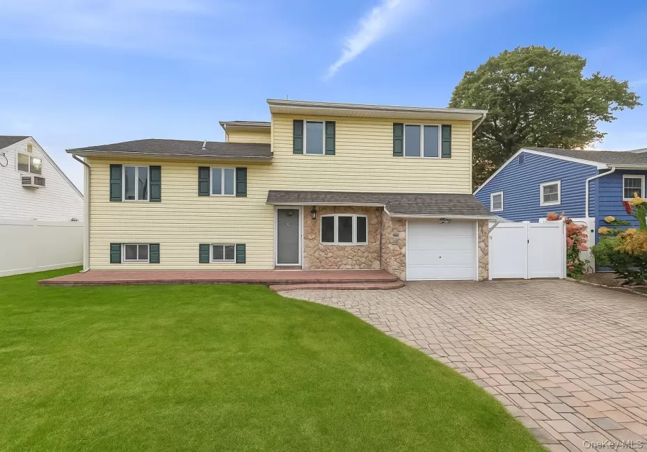 1012 Ontario Avenue, Babylon, NY, 5 Bedrooms Bedrooms, 11 Rooms Rooms,3 BathroomsBathrooms,Residential,For Rent,Ontario,0,955716 1012 Ontario Avenue, Babylon, NY, 5 Bedrooms Bedrooms, 11 Rooms Rooms,3 BathroomsBathrooms,Residential,For Rent,Ontario,0,955716