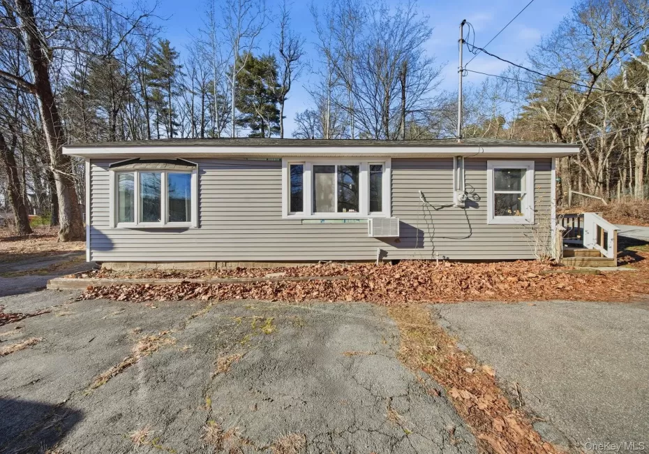 4 Old Road, Deerpark, NY, 2 Bedrooms Bedrooms, 5 Rooms Rooms,1 BathroomBathrooms,Residential,For Rent,Old,0,968055 4 Old Road, Deerpark, NY, 2 Bedrooms Bedrooms, 5 Rooms Rooms,1 BathroomBathrooms,Residential,For Rent,Old,0,968055