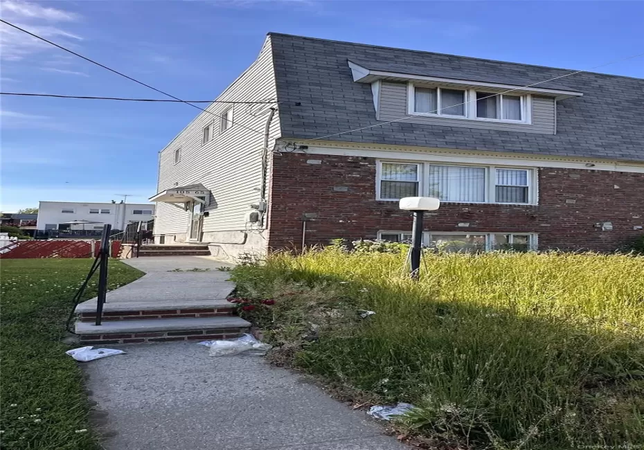 10565 Avenue L, New York, NY, 3 Bedrooms Bedrooms, 8 Rooms Rooms,2 BathroomsBathrooms,Residential,For Rent,Avenue L,0,1009946 10565 Avenue L, New York, NY, 3 Bedrooms Bedrooms, 8 Rooms Rooms,2 BathroomsBathrooms,Residential,For Rent,Avenue L,0,1009946