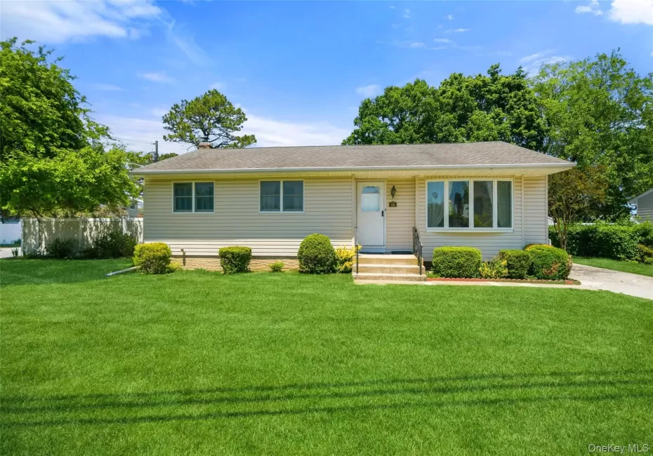 15 Lincoln Avenue, Babylon, NY, 3 Bedrooms Bedrooms, 6 Rooms Rooms,2 BathroomsBathrooms,Residential,For Rent,Lincoln,0,1004659 15 Lincoln Avenue, Babylon, NY, 3 Bedrooms Bedrooms, 6 Rooms Rooms,2 BathroomsBathrooms,Residential,For Rent,Lincoln,0,1004659