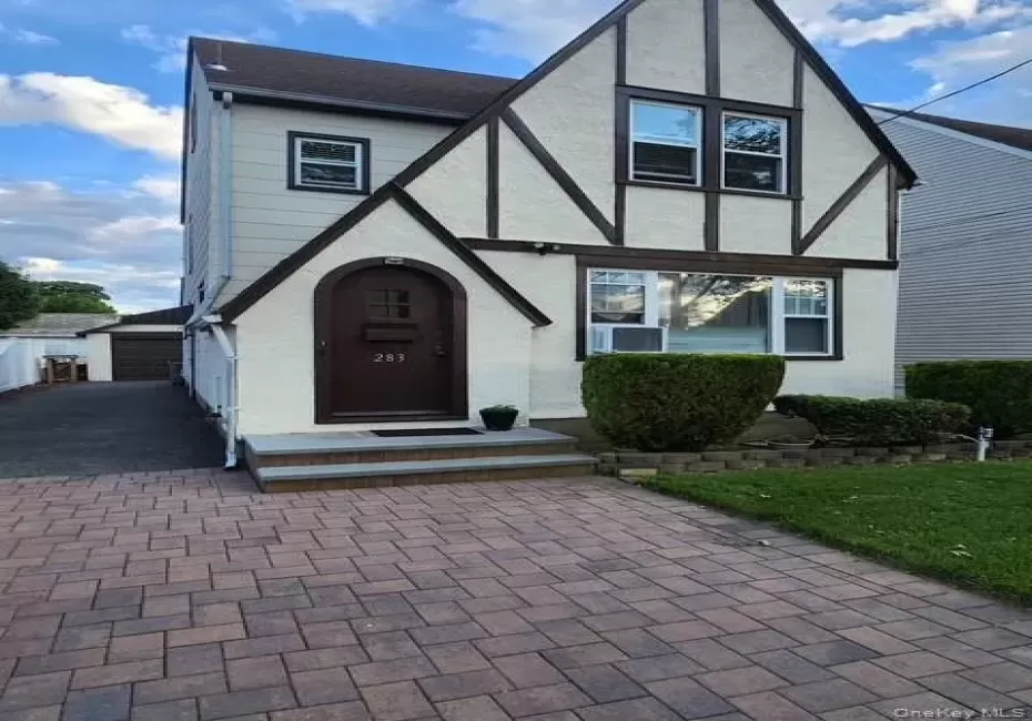 283 Houston Avenue, North Hempstead, NY, 1 Bedroom Bedrooms, 4 Rooms Rooms,1 BathroomBathrooms,Residential Lease,For Rent,Houston,0,1010046 283 Houston Avenue, North Hempstead, NY, 1 Bedroom Bedrooms, 4 Rooms Rooms,1 BathroomBathrooms,Residential Lease,For Rent,Houston,0,1010046