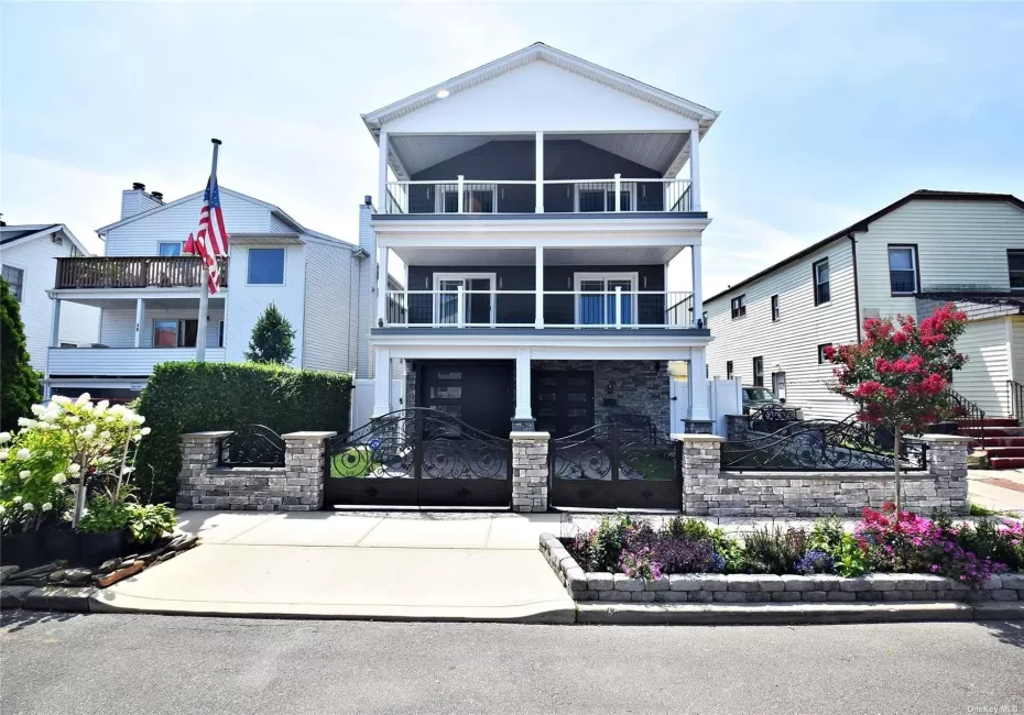 46 Fulton Street, Long Beach, NY, 5 Bedrooms Bedrooms, 13 Rooms Rooms,2 BathroomsBathrooms,Residential,For Rent,Fulton,0,L3568772 46 Fulton Street, Long Beach, NY, 5 Bedrooms Bedrooms, 13 Rooms Rooms,2 BathroomsBathrooms,Residential,For Rent,Fulton,0,L3568772