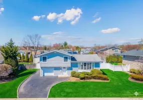 47 Favorite Lane, Oyster Bay, NY, 5 Bedrooms Bedrooms, 10 Rooms Rooms,3 BathroomsBathrooms,Residential,For Rent,Favorite,0,985298 47 Favorite Lane, Oyster Bay, NY, 5 Bedrooms Bedrooms, 10 Rooms Rooms,3 BathroomsBathrooms,Residential,For Rent,Favorite,0,985298
