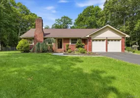42 Cliff Road, Brookhaven, NY, 3 Bedrooms Bedrooms, 6 Rooms Rooms,2 BathroomsBathrooms,Residential,For Rent,Cliff,0,1009847 42 Cliff Road, Brookhaven, NY, 3 Bedrooms Bedrooms, 6 Rooms Rooms,2 BathroomsBathrooms,Residential,For Rent,Cliff,0,1009847