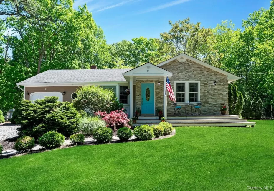 21 Jones Road, Southampton, NY, 2 Bedrooms Bedrooms, 5 Rooms Rooms,1 BathroomBathrooms,Residential,For Rent,Jones,0,1007635 21 Jones Road, Southampton, NY, 2 Bedrooms Bedrooms, 5 Rooms Rooms,1 BathroomBathrooms,Residential,For Rent,Jones,0,1007635