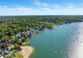 131 Bayview Avenue, Huntington, NY, 3 Bedrooms Bedrooms, 11 Rooms Rooms,3 BathroomsBathrooms,Residential,For Rent,Bayview,0,1010075 131 Bayview Avenue, Huntington, NY, 3 Bedrooms Bedrooms, 11 Rooms Rooms,3 BathroomsBathrooms,Residential,For Rent,Bayview,0,1010075