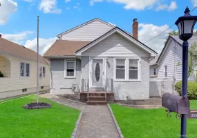 255 Rolling Street, Hempstead, NY, 3 Bedrooms Bedrooms, 6 Rooms Rooms,2 BathroomsBathrooms,Residential,For Rent,Rolling,0,1009618 255 Rolling Street, Hempstead, NY, 3 Bedrooms Bedrooms, 6 Rooms Rooms,2 BathroomsBathrooms,Residential,For Rent,Rolling,0,1009618
