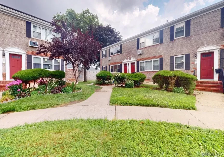 150-28 Jewel Avenue, New York, NY, 2 Bedrooms Bedrooms, 4 Rooms Rooms,1 BathroomBathrooms,Residential,For Rent,Jewel,0,1010356 150-28 Jewel Avenue, New York, NY, 2 Bedrooms Bedrooms, 4 Rooms Rooms,1 BathroomBathrooms,Residential,For Rent,Jewel,0,1010356