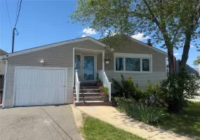 784 Ocean Avenue, Hempstead, NY, 4 Bedrooms Bedrooms, 10 Rooms Rooms,3 BathroomsBathrooms,Residential,For Rent,Ocean,0,1008705 784 Ocean Avenue, Hempstead, NY, 4 Bedrooms Bedrooms, 10 Rooms Rooms,3 BathroomsBathrooms,Residential,For Rent,Ocean,0,1008705