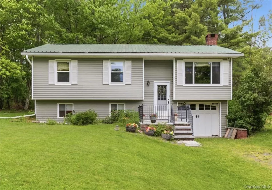 125 Reme Road, Lexington, NY, 3 Bedrooms Bedrooms, 10 Rooms Rooms,1 BathroomBathrooms,Residential,For Rent,Reme,0,990123 125 Reme Road, Lexington, NY, 3 Bedrooms Bedrooms, 10 Rooms Rooms,1 BathroomBathrooms,Residential,For Rent,Reme,0,990123