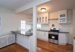 66 Main Street, Orangetown, NY, 3 Bedrooms Bedrooms, 5 Rooms Rooms,1 BathroomBathrooms,Residential Lease,For Rent,Main,0,1008582 66 Main Street, Orangetown, NY, 3 Bedrooms Bedrooms, 5 Rooms Rooms,1 BathroomBathrooms,Residential Lease,For Rent,Main,0,1008582