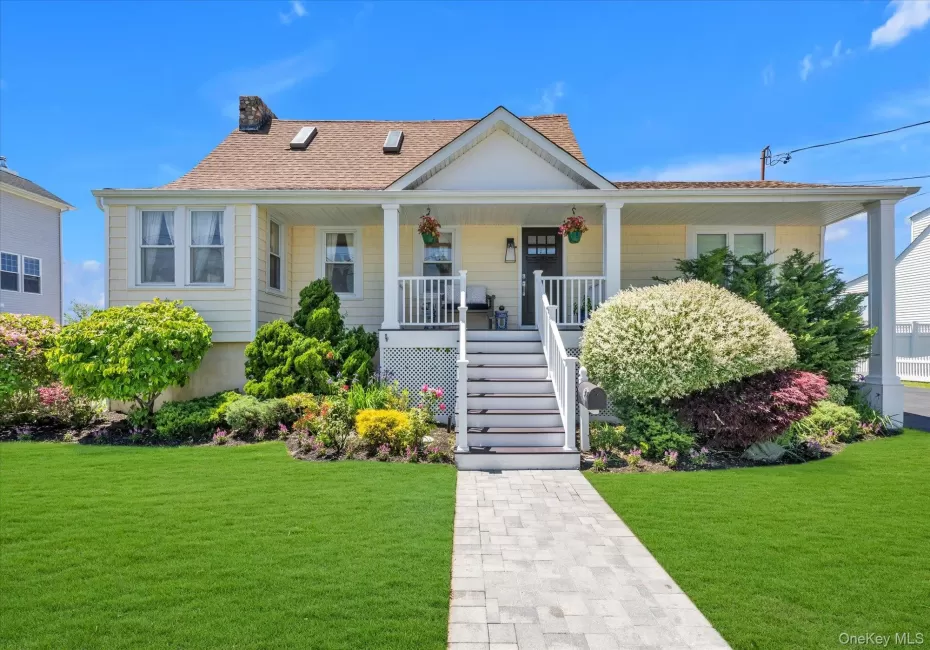 52 Bayview Avenue, Babylon, NY, 4 Bedrooms Bedrooms, 8 Rooms Rooms,3 BathroomsBathrooms,Residential,For Rent,Bayview,0,1010156 52 Bayview Avenue, Babylon, NY, 4 Bedrooms Bedrooms, 8 Rooms Rooms,3 BathroomsBathrooms,Residential,For Rent,Bayview,0,1010156