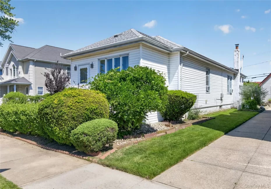 463 Market Street, Long Beach, NY, 3 Bedrooms Bedrooms, 6 Rooms Rooms,1 BathroomBathrooms,Residential,For Rent,Market,0,1001123 463 Market Street, Long Beach, NY, 3 Bedrooms Bedrooms, 6 Rooms Rooms,1 BathroomBathrooms,Residential,For Rent,Market,0,1001123