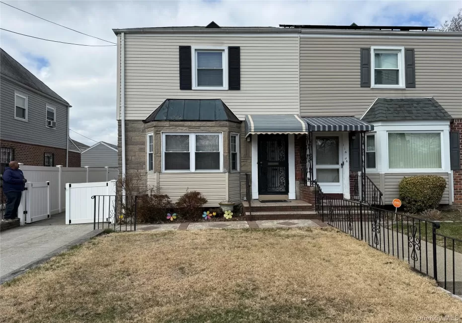 11486 228th Street, New York, NY, 3 Bedrooms Bedrooms, 6 Rooms Rooms,1 BathroomBathrooms,Residential,For Rent,228th,0,976338 11486 228th Street, New York, NY, 3 Bedrooms Bedrooms, 6 Rooms Rooms,1 BathroomBathrooms,Residential,For Rent,228th,0,976338