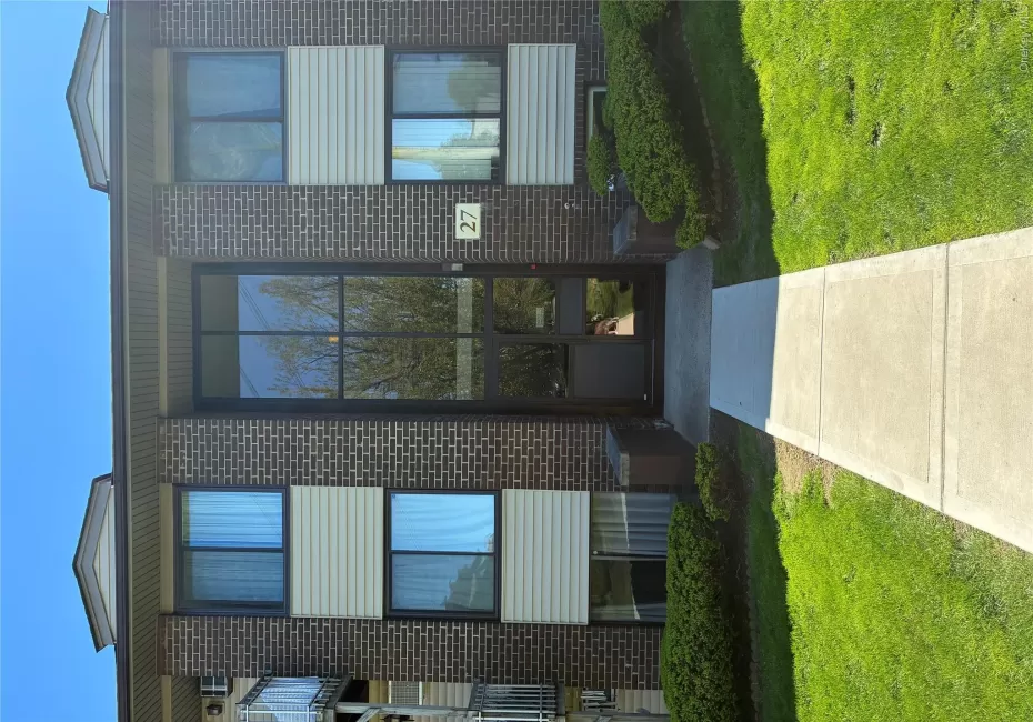 WELCOME TO 278 COUNTRY CLUB LANE! WELCOME TO 278 COUNTRY CLUB LANE!