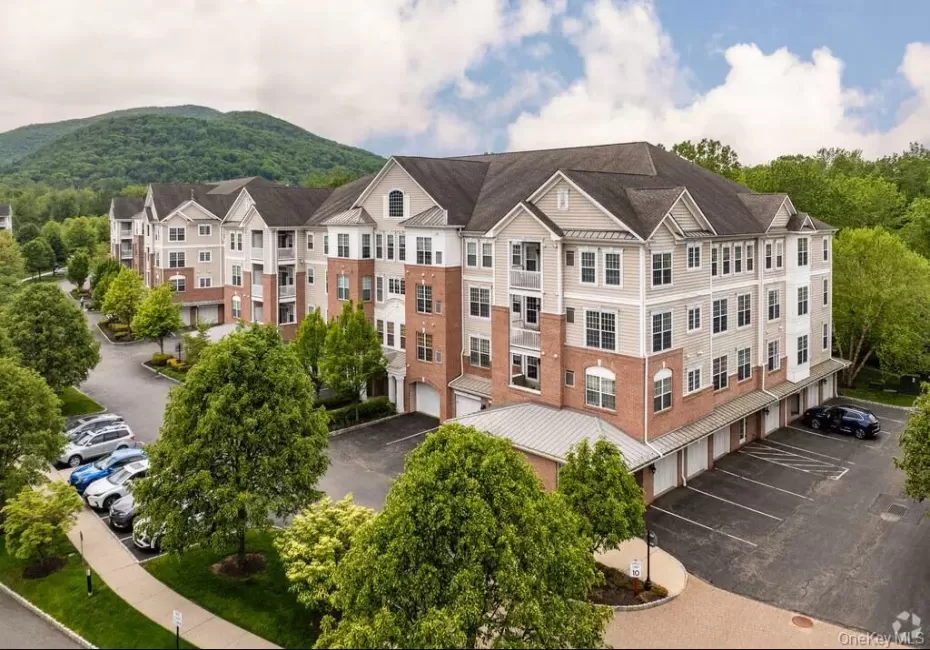 811 Regency Drive, Fishkill, NY, 2 Bedrooms Bedrooms, 5 Rooms Rooms,2 BathroomsBathrooms,Residential,For Rent,Regency,0,1010789 811 Regency Drive, Fishkill, NY, 2 Bedrooms Bedrooms, 5 Rooms Rooms,2 BathroomsBathrooms,Residential,For Rent,Regency,0,1010789
