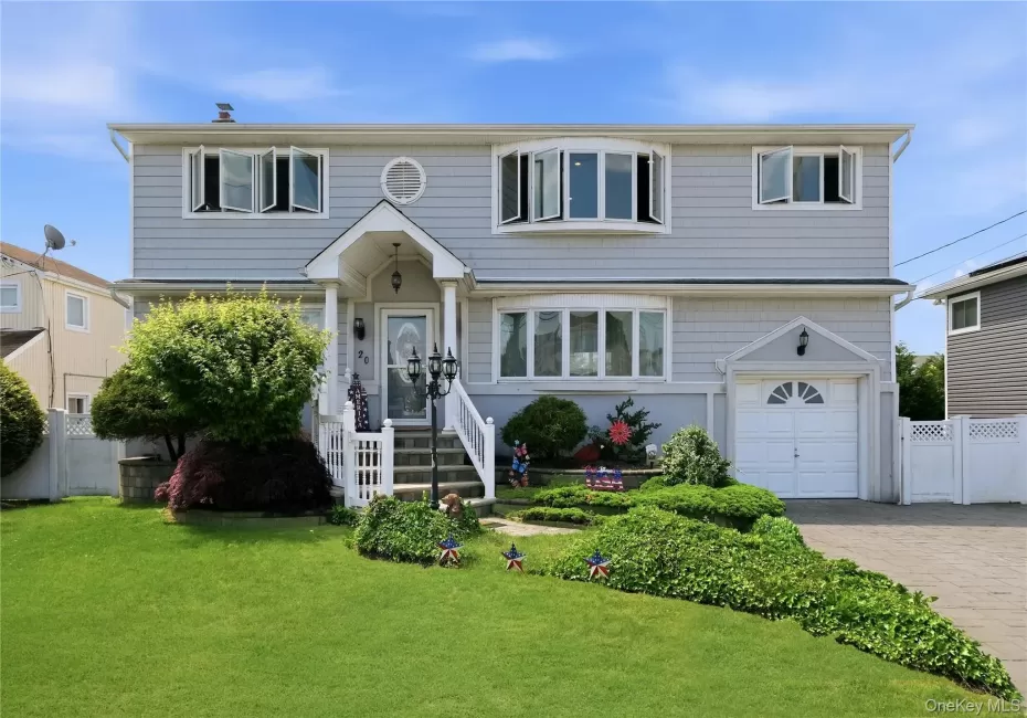20 Elm Street, Oyster Bay, NY, 5 Bedrooms Bedrooms, 11 Rooms Rooms,3 BathroomsBathrooms,Residential,For Rent,Elm,0,1010348 20 Elm Street, Oyster Bay, NY, 5 Bedrooms Bedrooms, 11 Rooms Rooms,3 BathroomsBathrooms,Residential,For Rent,Elm,0,1010348