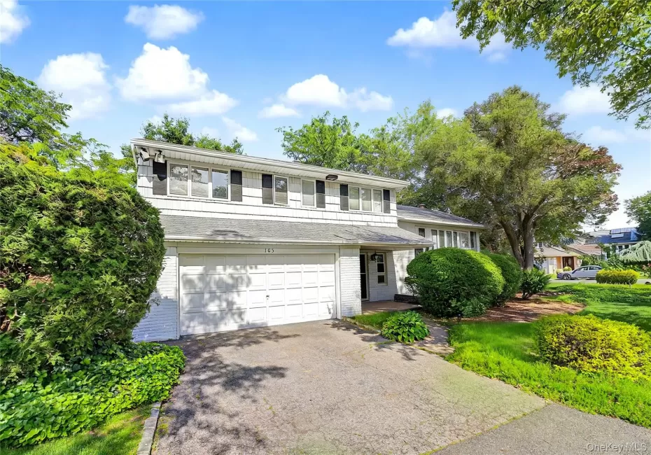 105 Serpentine Lane, North Hempstead, NY, 3 Bedrooms Bedrooms, 7 Rooms Rooms,2 BathroomsBathrooms,Residential,For Rent,Serpentine,0,991281 105 Serpentine Lane, North Hempstead, NY, 3 Bedrooms Bedrooms, 7 Rooms Rooms,2 BathroomsBathrooms,Residential,For Rent,Serpentine,0,991281