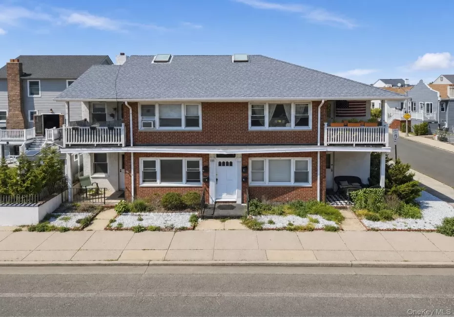 725 Broadway, Long Beach, NY, 2 Bedrooms Bedrooms, 4 Rooms Rooms,1 BathroomBathrooms,Residential Lease,For Rent,Broadway,0,1010927 725 Broadway, Long Beach, NY, 2 Bedrooms Bedrooms, 4 Rooms Rooms,1 BathroomBathrooms,Residential Lease,For Rent,Broadway,0,1010927