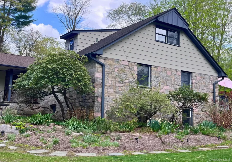 64 Belden Road, Carmel, NY, 2 Bedrooms Bedrooms, 6 Rooms Rooms,1 BathroomBathrooms,Residential Lease,For Rent,Belden,0,994039 64 Belden Road, Carmel, NY, 2 Bedrooms Bedrooms, 6 Rooms Rooms,1 BathroomBathrooms,Residential Lease,For Rent,Belden,0,994039
