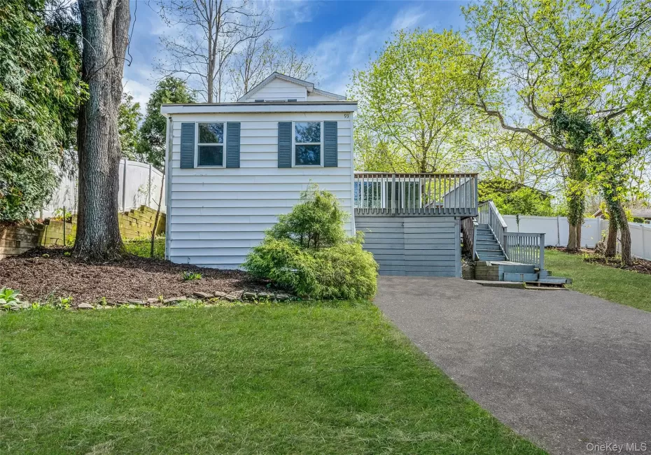 93 Maple Road, Smithtown, NY, 2 Bedrooms Bedrooms, 5 Rooms Rooms,1 BathroomBathrooms,Residential,For Rent,Maple,0,989075 93 Maple Road, Smithtown, NY, 2 Bedrooms Bedrooms, 5 Rooms Rooms,1 BathroomBathrooms,Residential,For Rent,Maple,0,989075
