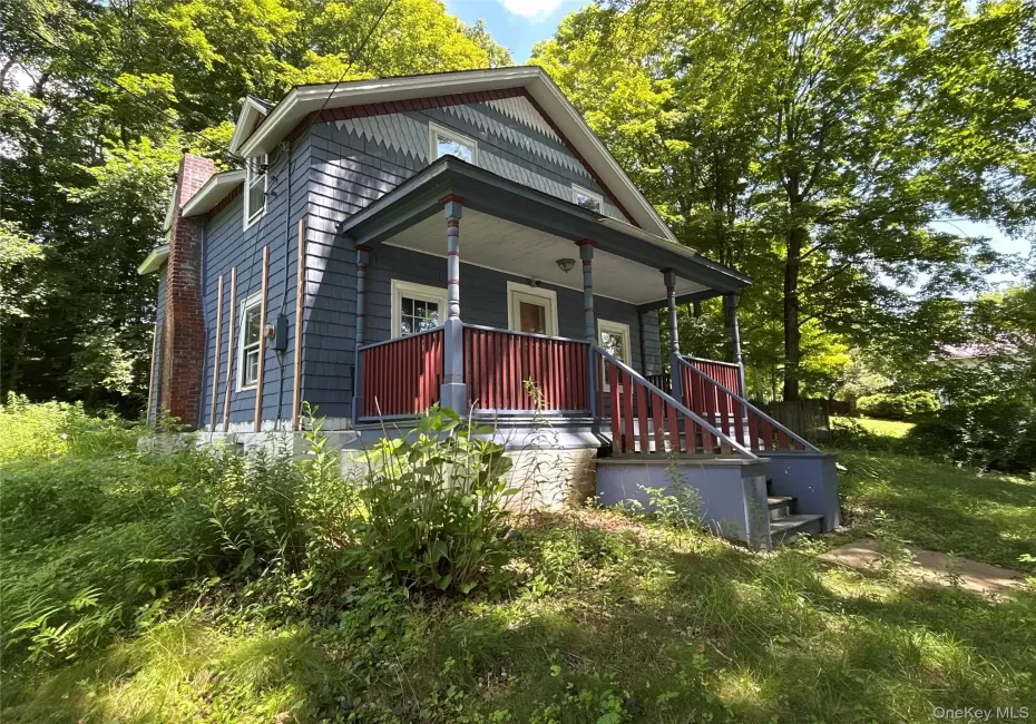 View of front of house with a porch View of front of house with a porch